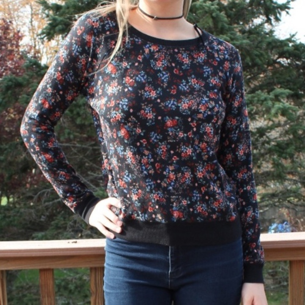 Forever 21 Floral Sweater